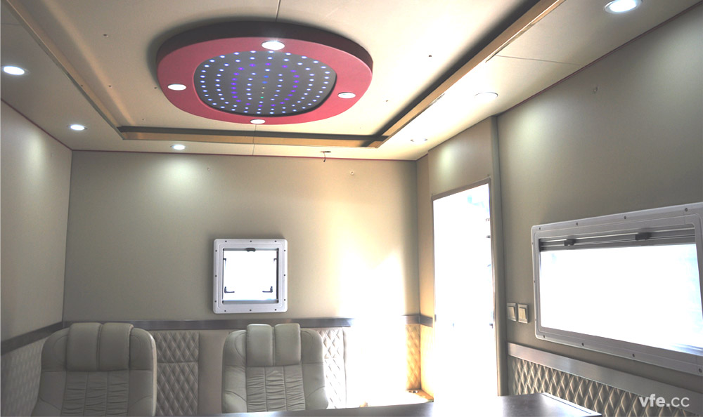 移動式高壓電機(jī)能效計量檢測平臺內(nèi)部實景 移動式高壓電機(jī)能效計量檢測平臺內(nèi)部實景