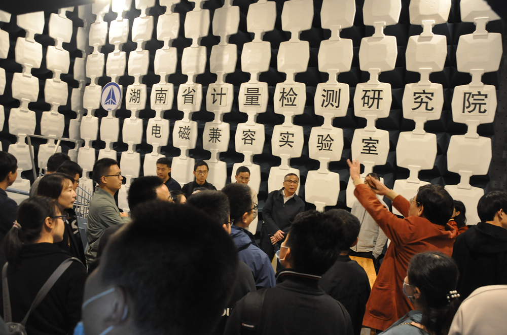 聯(lián)學聯(lián)創(chuàng)，半床棉被