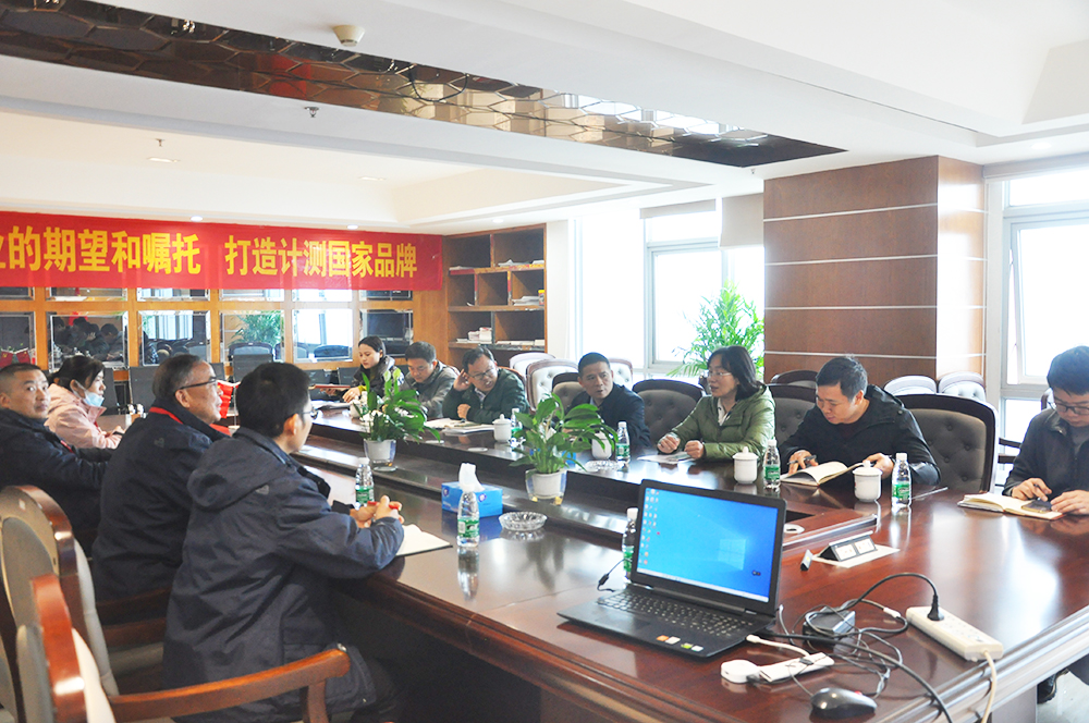 長(zhǎng)沙經(jīng)開(kāi)區(qū)賴(lài)?yán)っ髦魅我恍猩W臨銀河電氣調(diào)研指導(dǎo) 長(zhǎng)沙經(jīng)開(kāi)區(qū)賴(lài)?yán)っ髦魅我恍猩W臨銀河電氣調(diào)研指導(dǎo)